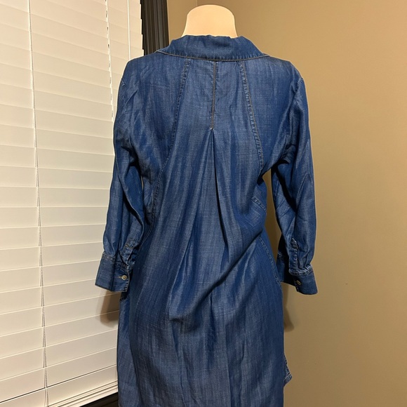 Foxcroft Women\'s Long Sleeve Cici Tencel Denim Blue Button Down Tunic Shirt
